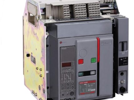 HİMEL HML-HDW332M323FH5556M 80 kA 3200A Açık Tip Güç Şalteri 3P